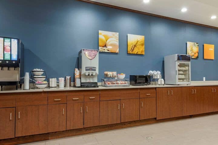 Breakfast area